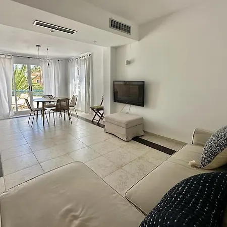 Yuca Apartment *